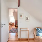 아파트 Central, Comfy And Light-filled Apt, By Timecooler