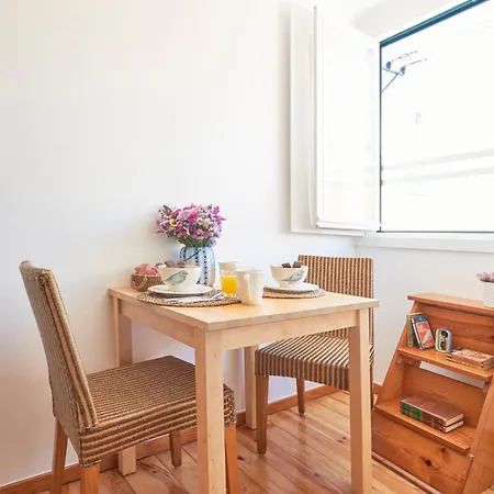 Central, Comfy And Light-filled Apt, By Timecooler Διαμέρισμα *