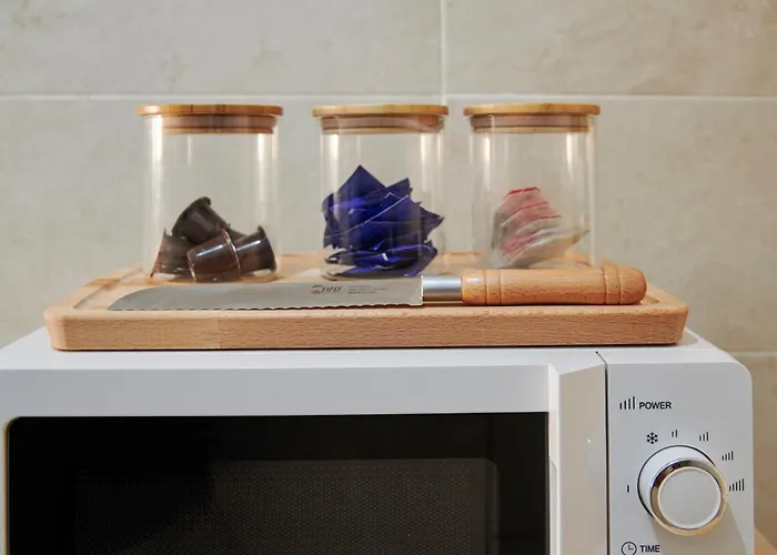 Central, Comfy And Light-filled Apt, By Timecooler Lisboa