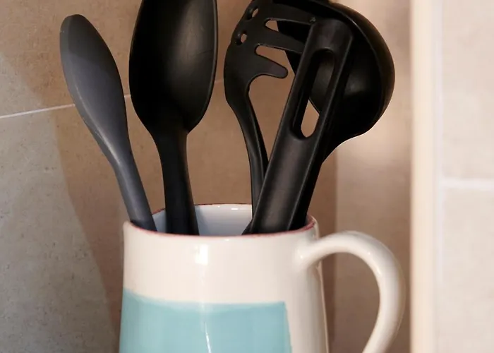 شقة Central, Comfy And Light-filled Apt, By Timecooler *