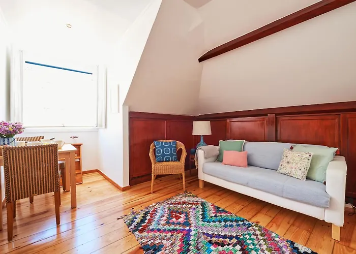 Central, Comfy And Light-filled Apt, By Timecooler شقة